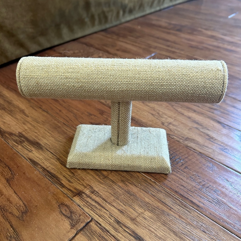 bracelet stand